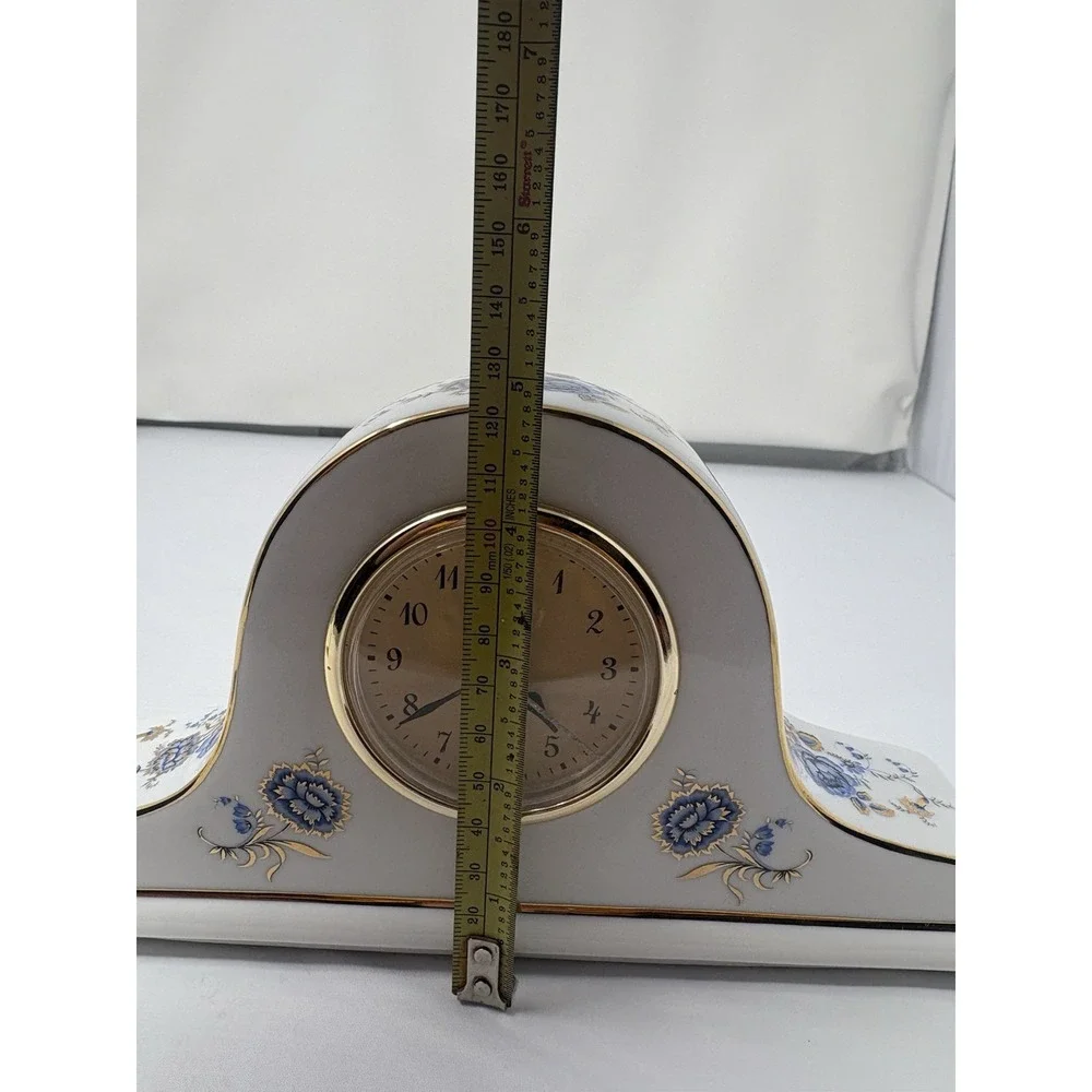Vintage ELGIN Mantle Clock Porcelain White Blue Florals French County‎ Analog
